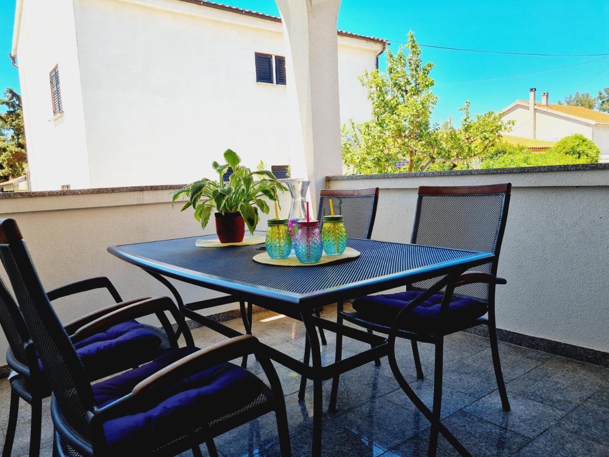 Apartments Dorotea Novalja Kültér fotó