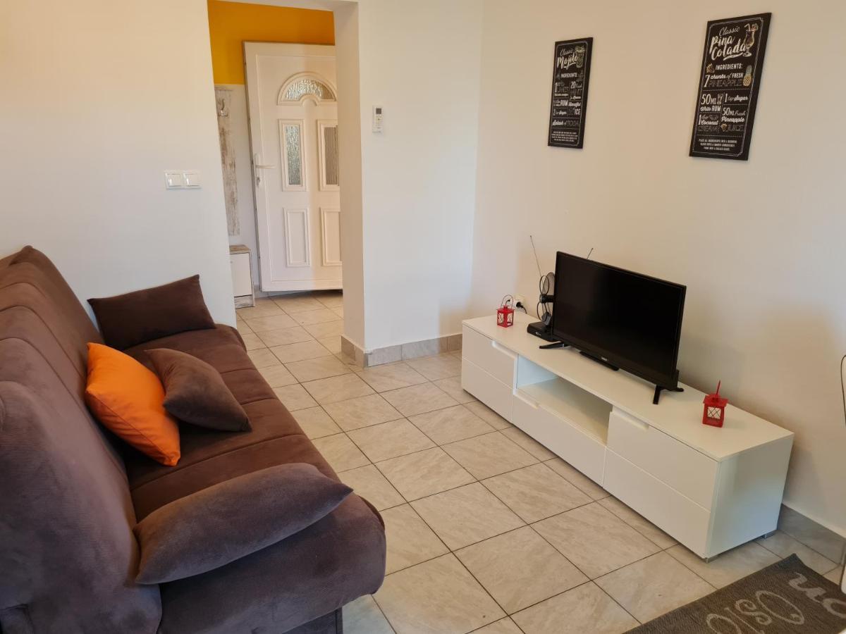 Apartments Dorotea Novalja Kültér fotó